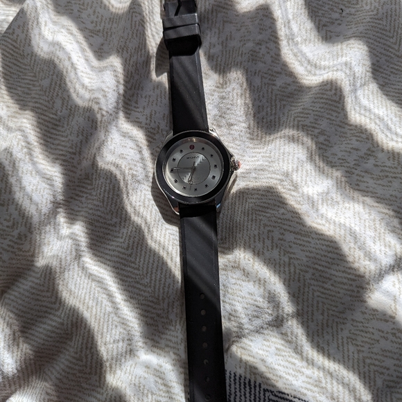 Michele Cape Watch - Picture 9 of 10